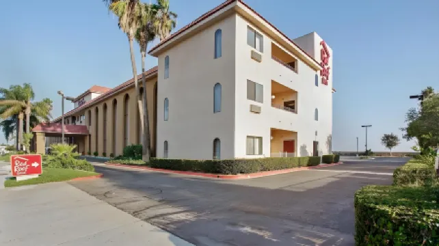 Extended Studio Hotel Ontario Отели в г. Онтэрио