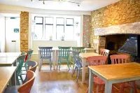 Davenford Cotswold Gardens