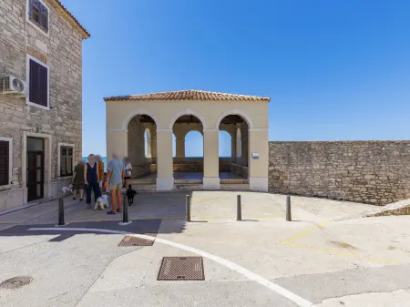 Darja Отели в г. Новиград