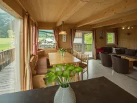 Mit 4 Schlafzimmern für 8 Personen Hotels in Annaberg-Lungotz