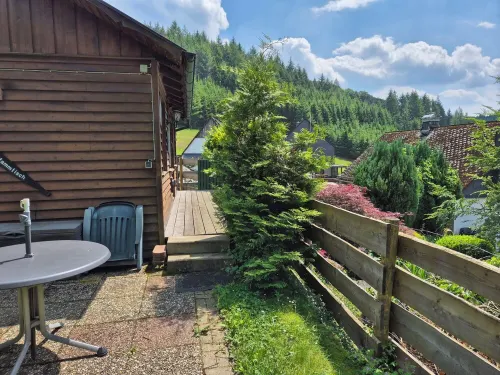 Small vacation home with charm, right by the forest