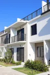 Homestead Oasis- 4BR Retreat w/ Rooftop & Views