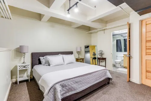 One Bedroom Industrial Loft in Downtown Fort Worth