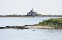 House with enclosed garden, close to the beach, ideal for a relaxing holiday Hotels in Sarzeau