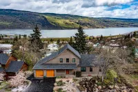 "Gorge Panorama" - Luxury Craftsman Home with Breathtaking Columbia River Views