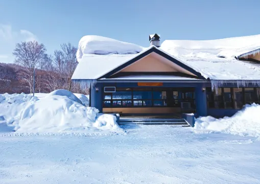 八甲田滑雪度假村