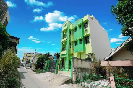 Sg Premium Guest House by Helocus