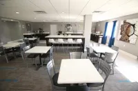 Home Inn and Suites Memphis - breakfast