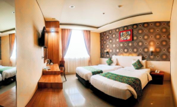 Grand Madani Hotel - Housity