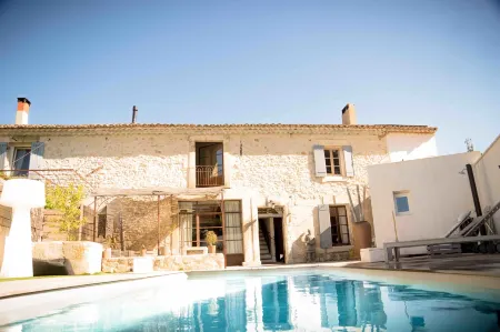 Mas Lafleur Отели в г. Нов