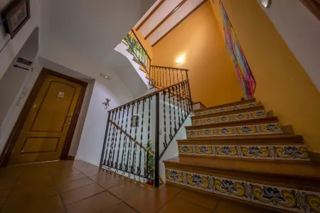 Casa Camino Al Castillo Отели рядом с достопримечательностью «Torreta Mariola»