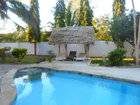 Micmoll Paradise Hotels in Tiwi