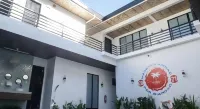 Siargao Bed and Brew  호텔