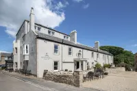 Beadnell Towers & Kitchen - Pet friendly