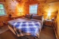 Kozy Haven Log Cabin Rentals Hotel di Columbia