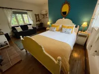 Home Farm Bed & Breakfast Hotels in Aylesbury Vale District