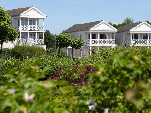 Villa in Banjaard Near North Sea Beach