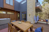 Maverick by AvantStay Pool Hot Tub Game Room