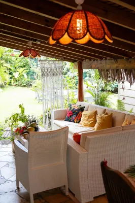 Manaeva Lodge - Homestays