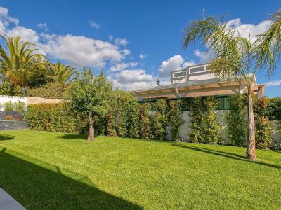 Manatee - Modern & Luxurious villa