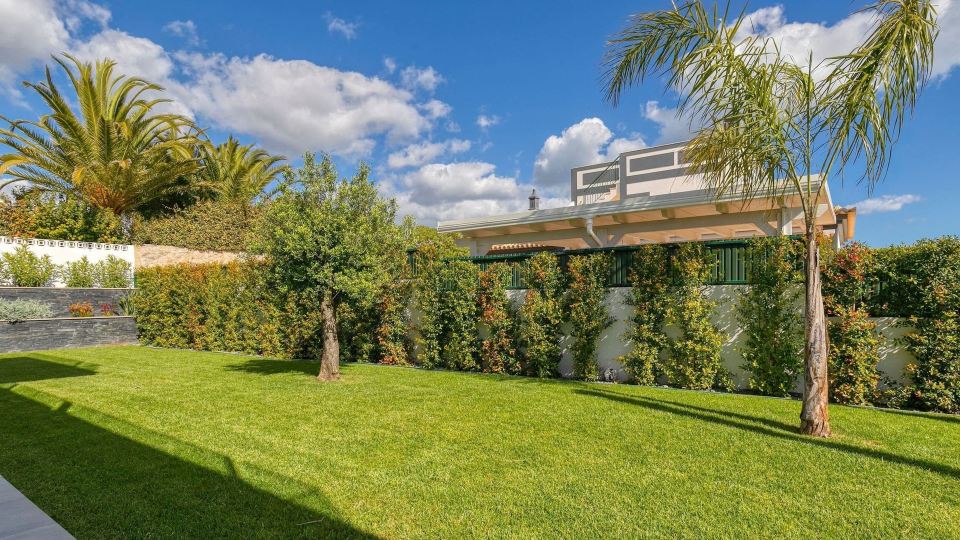 Manatee - Modern & Luxurious villa