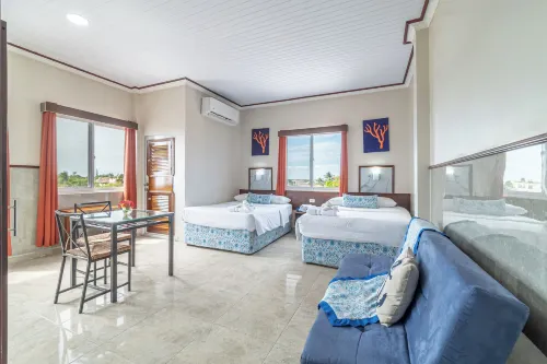 Island Magic Beach Resort Hotel di Caye Caulker