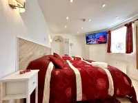 Anand Lodge Hotels in Pembury