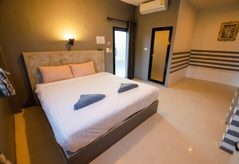 더 레스트 호텔