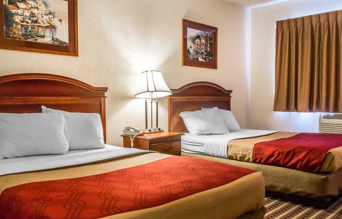 Economy Inn & Suites