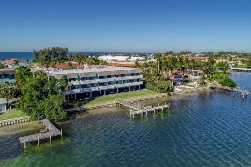Anna Maria Island Beach Palms 6B