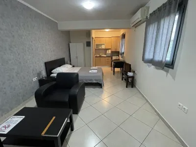 Avr Deluxe Suites 4 Airport Free Shuttle Hotels in Markopoulo Mesogaias