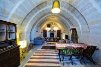 Kadievi Hotels in Dereler