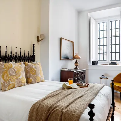 Lel Madalena GuestHouse Отели рядом с достопримечательностью «Лиссабонский собор»
