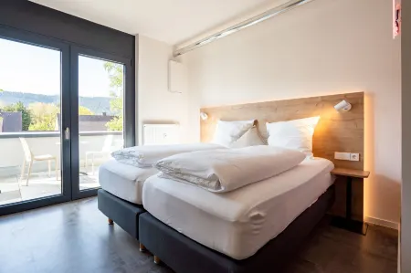 Coucou Hotel & Kuckucks-Stube (Titisee)