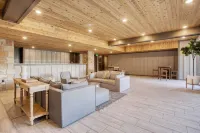 Kestrel by AvantStay Close to the Ski Slopes in This Majestic Home in Park City