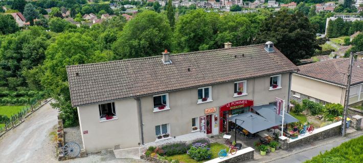 Hôtel le Pommeil Hotels in Creuse