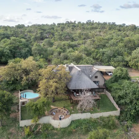 Nyati Safari Lodge