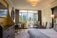 The Lincoln Hotel Hotels near Birchwood Shopping Centre