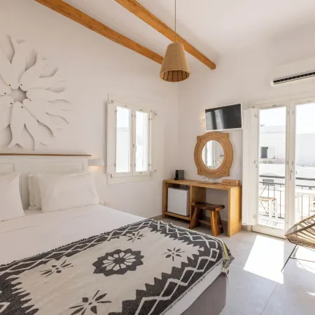 Parosquare Central Suites