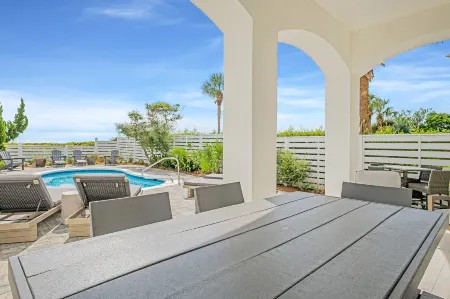 Shellstone Cottage - Beach Front Seacrest Home with Private Pool and 5 Bedrooms Home