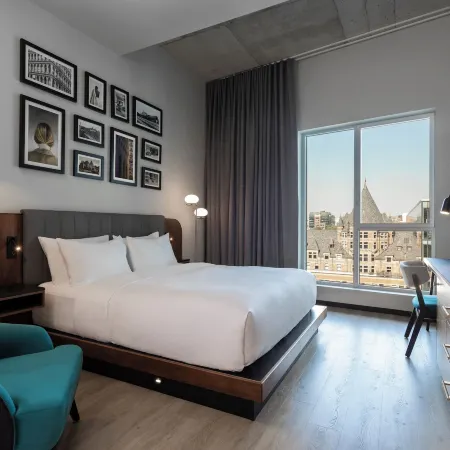 Hyatt Centric Montreal Отели рядом с достопримечательностью «Бизнес-центр Place Bonaventure»
