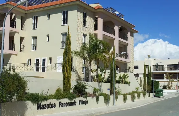 馬佐投斯全景村莊酒店