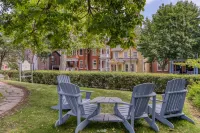 Hochelaga Inn