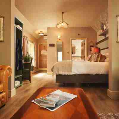 The Rising Sun Rooms
