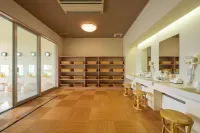 Asahi Shizenkan Hotels in Shirataka