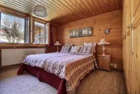 Chalet Soldanella Hotels near Urs von Unger Gallery