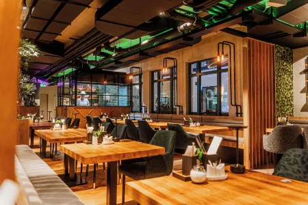 Hotel CityHome am Kurpark Отели в г. Бад-Зальцуфлен