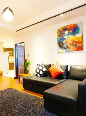 รูปภาพของซีรีน่า สาทร สวีท