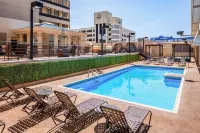 Eldorado Reno – A Caesars Rewards Destination - Swimmingpools
