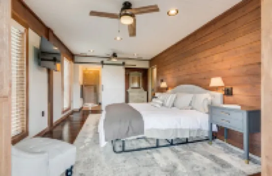 Lake Life Mountain & Lake Views, Hot Tub, & Dock